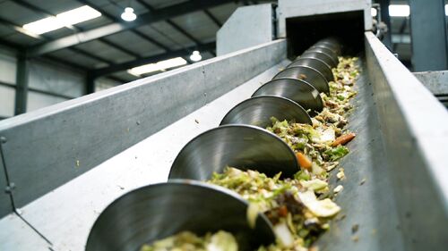 حالة تطبيق ناقل المسامير من الفولاذ المقاوم للصدأ: معالجة نفايات الغذاء لمشروع سياحة ثقافية كبيرة